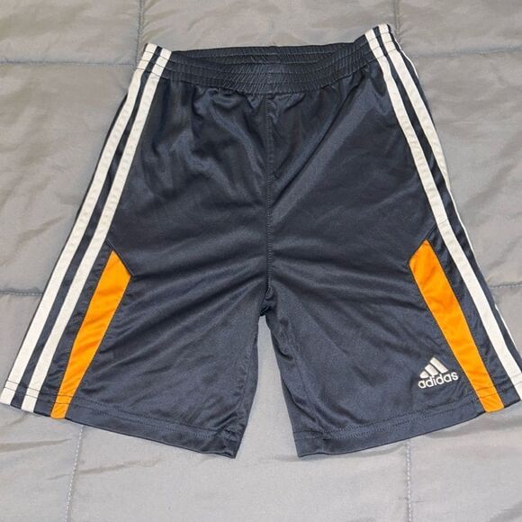 Boys size 5 gray and orange adidas shorts - Picture 1 of 2